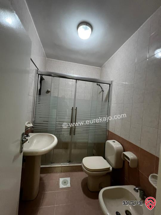 شقة طابق ثالث مساحة 163م للبيع في عمان - خلدا 