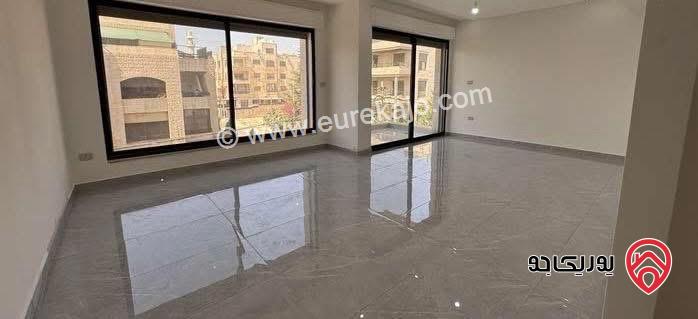 شقة فاخرة لم تسكن مساحة 180م طابق ثاني للايجار في عمان - أم أذينة