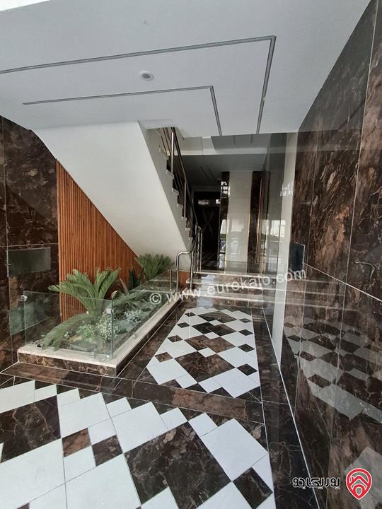 شقة طابق رابع دوبلكس مساحة 210م للبيع في عمان - الجبيهة 