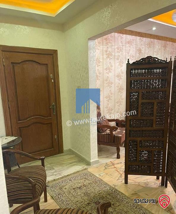 شقة أرضية مميزة 160م مع ترس 20م بسعر مغري للبيع في عمان - أم السماق