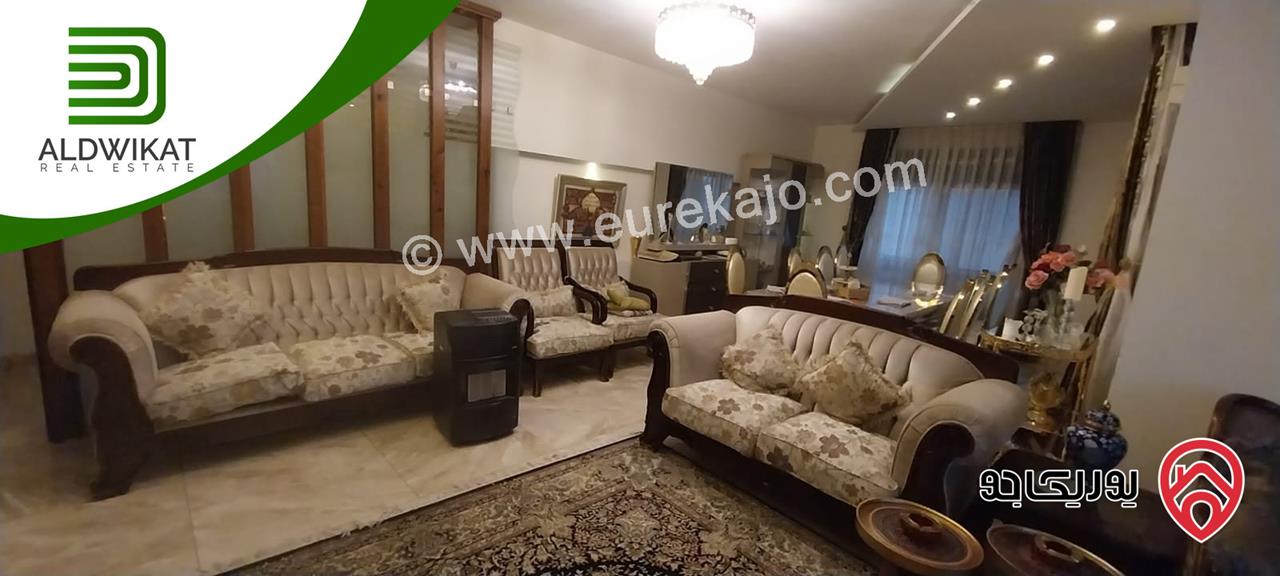 شقة طابقية للبيع في عمان - ضاحية الامير راشد طابق اول مساحة البناء 280م منطقة اسكانات حديثة وهادئة