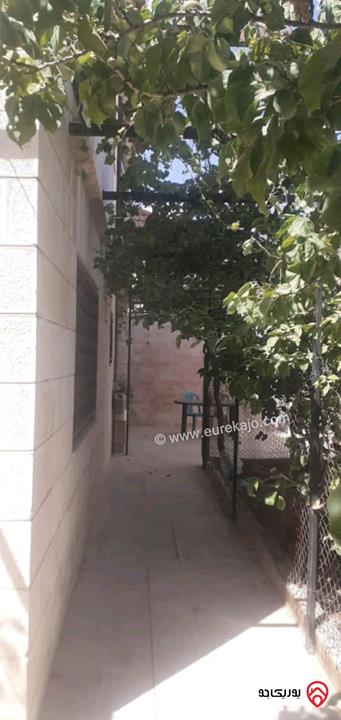 بيت سكن أ مساحة 770م على أرض 1057م للبيع بسعر الأرض في عمان - مرج الحمام الشرقي