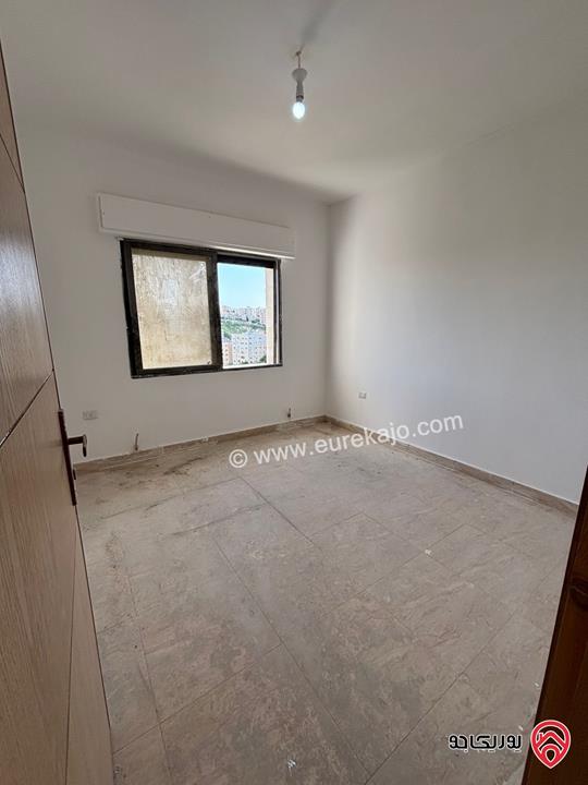 شقة فارغة طابق اول مساحة 120م للايجار في عمان - ضاحية الرشيد 