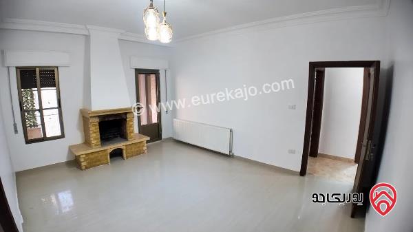 شقة مساحة 190 م طابق ثالث مميزة ومجددة بالكامل للبيع في عمان - ضاحية نخيل