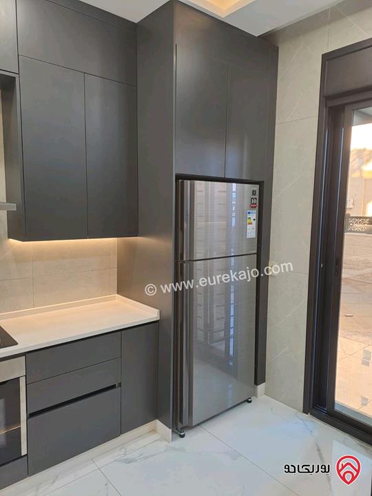 شقة طابق أرضي مساحة 173م داخلي و 160م خارجي للبيع في اربد - ايدون