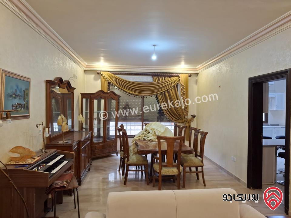 شقة أرضية مساحة 215م داخلي و 70م خارجي للبيع في عمان - عبدون