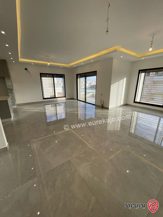 شقة طابق ثاني مساحة 180م للايجار في عمان - الكرسي