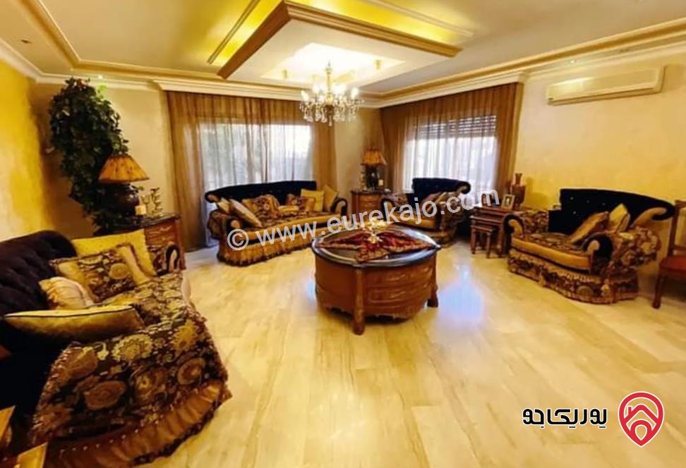 شقة مساحة 253م شبه أرضية للبيع في تلاع العلي