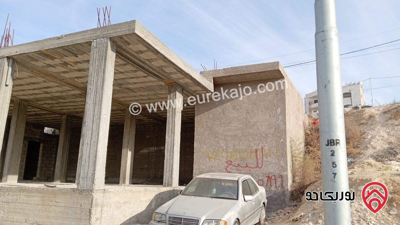 بيت عظم مساحة 180متر بناء و مساحة الأرض 307م قوشان مستقل للبيع في الزرقاء - شومر قرب مياه ذكرى اي استفسار 0780672328