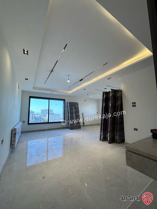 شقة مميزة طابق ثاني مساحة 225م للبيع في عمان - الظهير