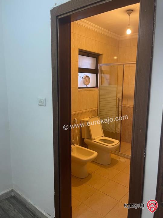 شقة شبه أرضية مساحة 180م للايجار في عمان - ام السماق 