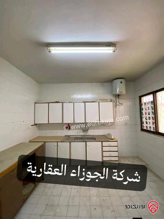 شقة فارغة طابق اول مساحة 100م للايجار في عمان - الذراع الغربي