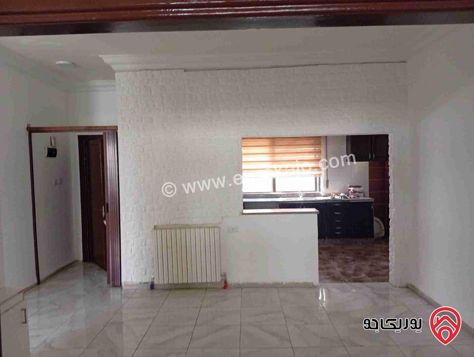 شقة مساحة 160م طابق ثاني للايجار في عمان - ام اذينة