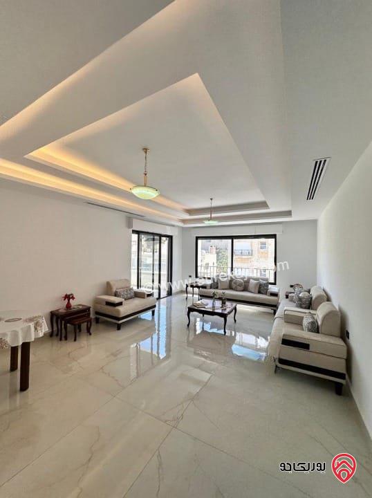 شقة سوبر ديلوكس طابق ثاني مساحة 236م للبيع في عمان – أم أذينة الغربي