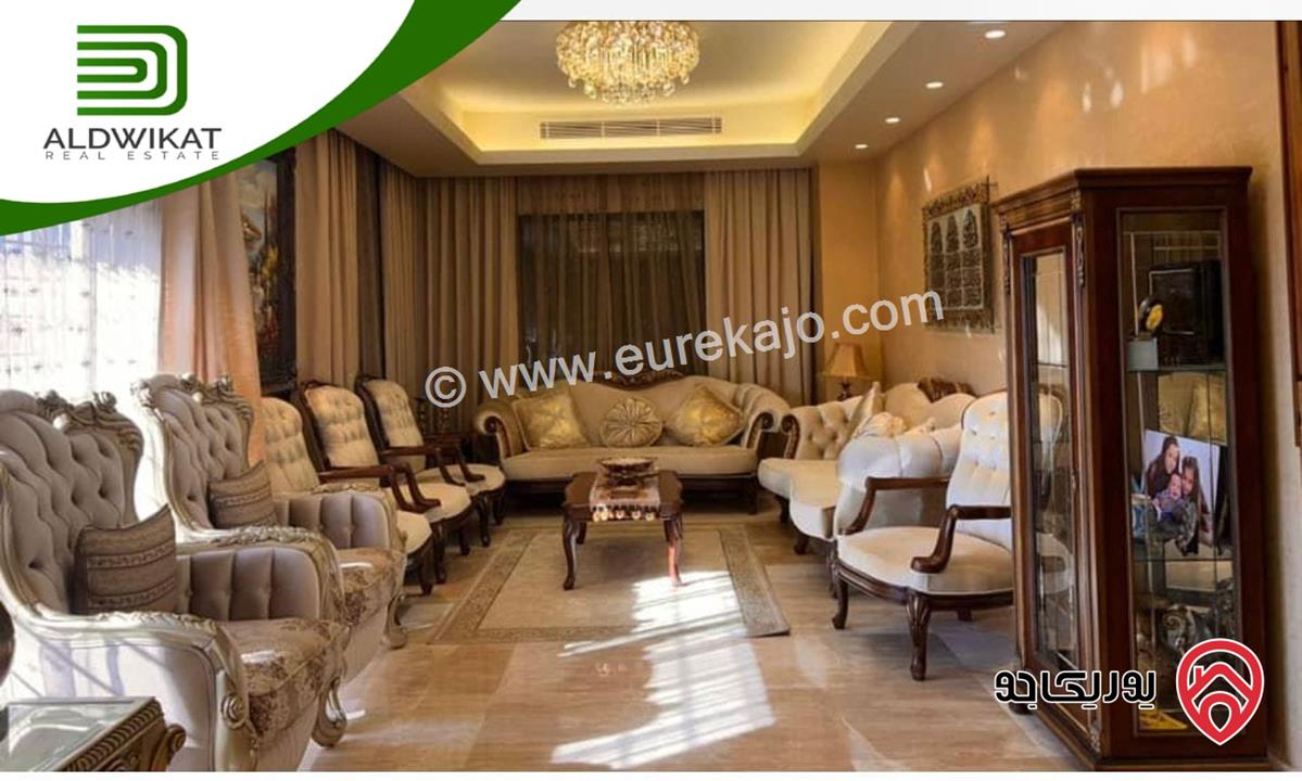 شقة مفروشة طابق ثالث مع روف مساحة البناء 254م ومساحة روف 150م للبيع في عمان - الصويفية