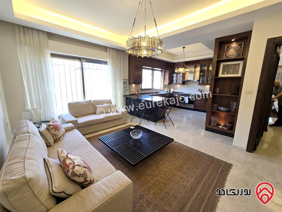 شقة مفروشة فخمة طابق ثاني مساحة 180م للايجار في جبل عمان