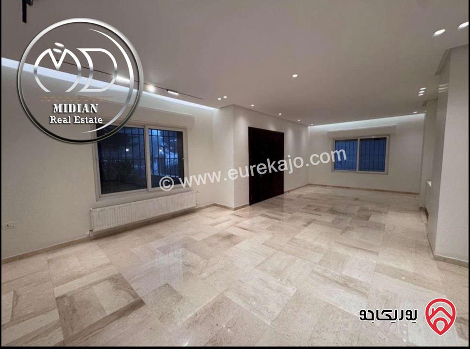 شقة أرضية فاخرة للايجار في عمان - دير غبار مساحة 300م مع تراسات و حدائق 350م تصلح للأجانب والهيئات الدوبلوماسية 