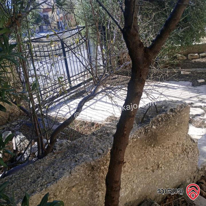منزل مستقل مساحة 600م على أرض 1 دونم و 263م للبيع في عمان - مرج الحمام