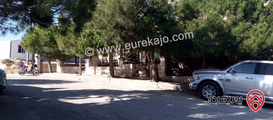 فيلا دوبلكس متلاصقة مساحة 232م على أرض 259م للبيع في عمان - ضاحية الرشيد