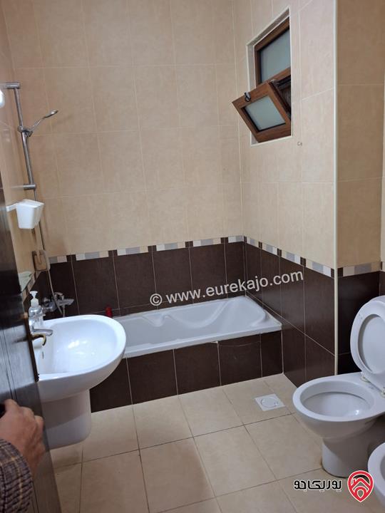 شقة أرضية مساحة 215م داخلي و 70م خارجي للبيع في عمان - عبدون