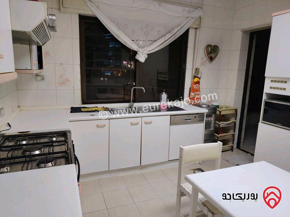 شقة مفروشة كبيرة مساحة 200م للايجار في عمان - ام اذينة