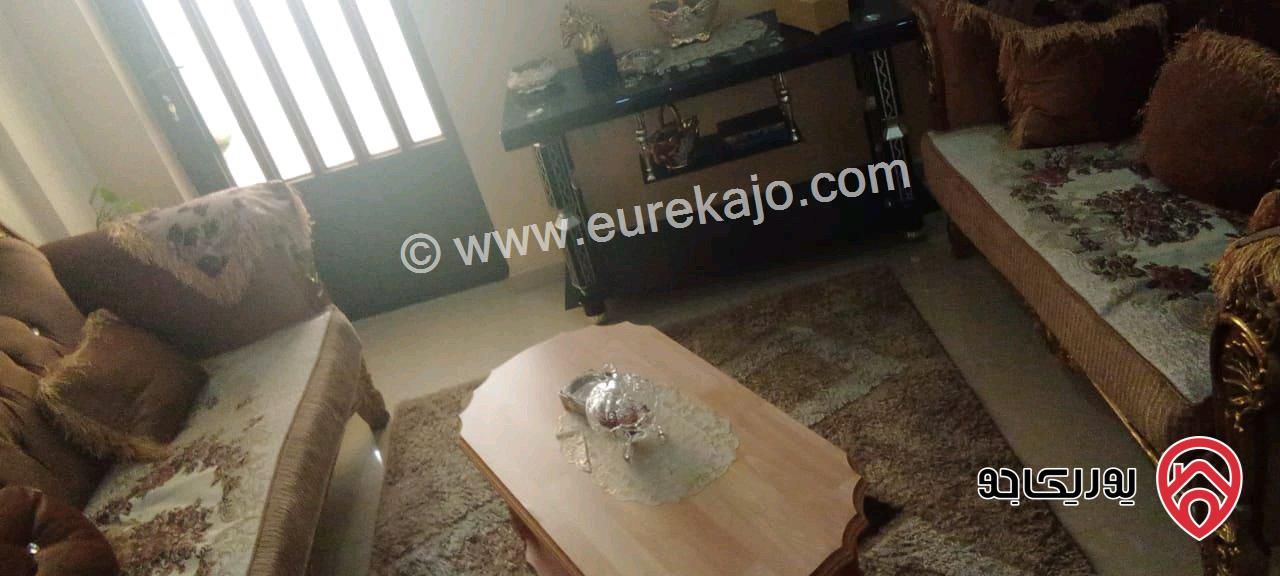شقة ديلوكس مساحة 84م طابق أول للبيع في الزرقاء - جبل طارق 