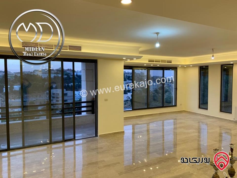شقق طابقية فارغة للايجار في عمان - خلدا مساحات 350م 4 نوم تشطيبات ديكورات فاخرة منطقة فلل بإطلالة رائعة