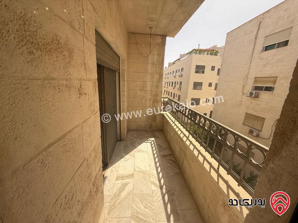 شقة مميزة مساحة 190م طابق ثاني للبيع في عمان - عبدون