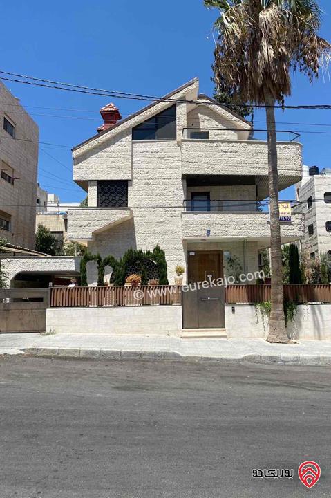 فيلا مساحة 320م على أرض 360م للبيع في عمان - منطقة عرجان