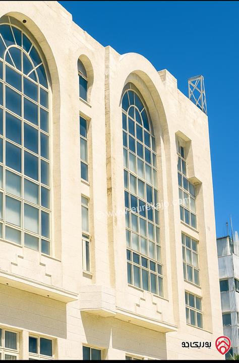 فندق مساحة البناء الاجمالية 1850م مكون من 30 غرفة على ارض 359م للبيع في عمان - الصويفية