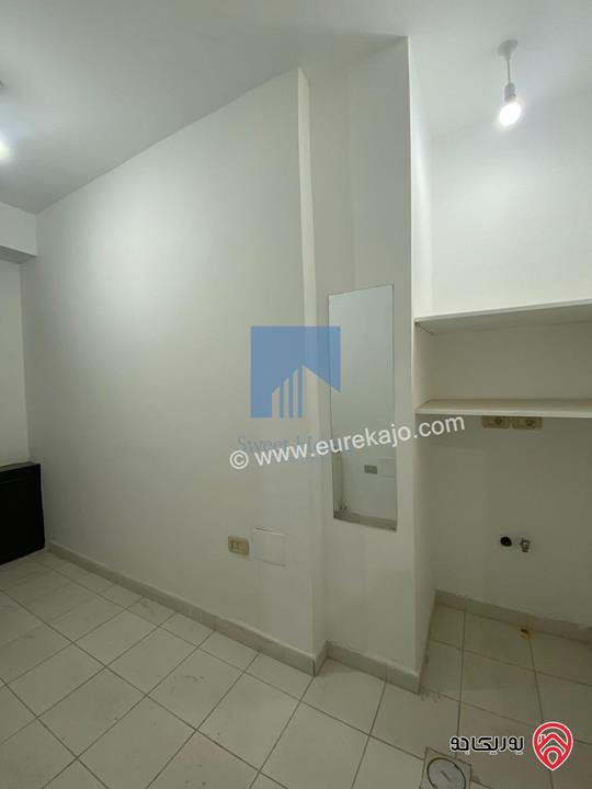 شقة فاخرة طابق اول 172م تشطيب سوبر ديلوكس للبيع في عمان - خلدا - العوجانية