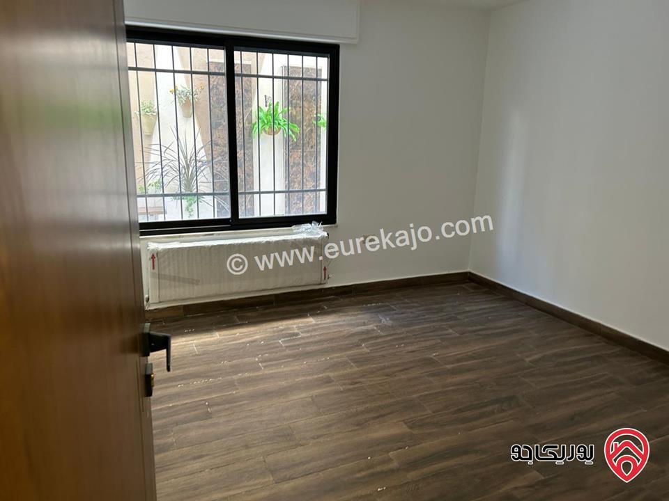 شقة تسوية ثانية مساحة 120 متر داخلي و 100م خارجي للبيع في عمان - ام اذينة