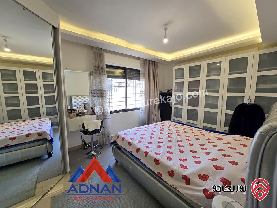 شقة ارضية مفروشة مساحة 130م داخلي و 30م خارجي للايجار السنوي في عمان - خلدا