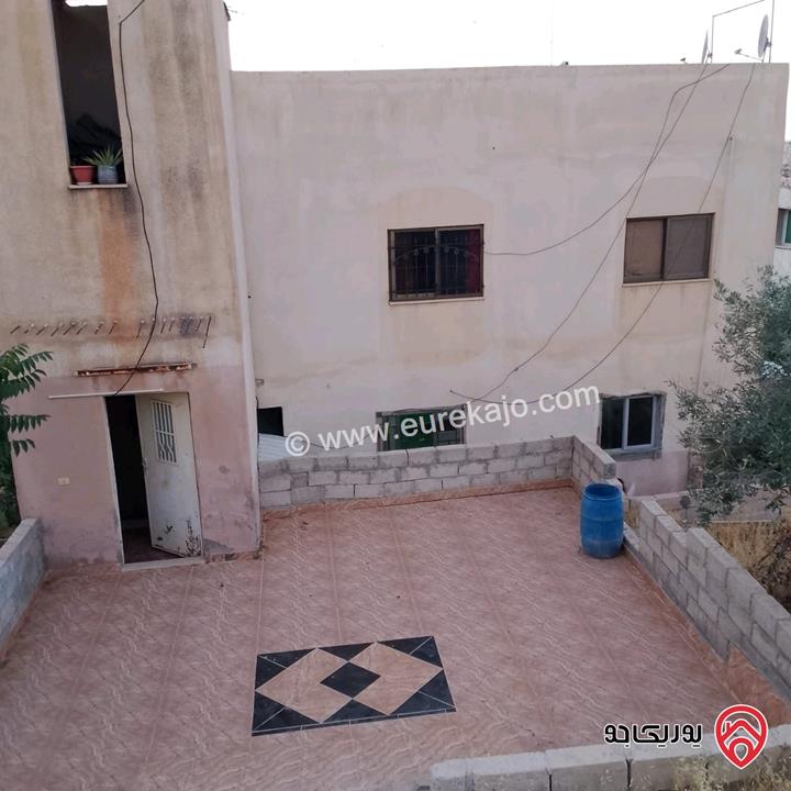 بيت مستقل مكون من 3 طوابق على أرض 252م للبيع في عمان - ماركا الجنوبية 