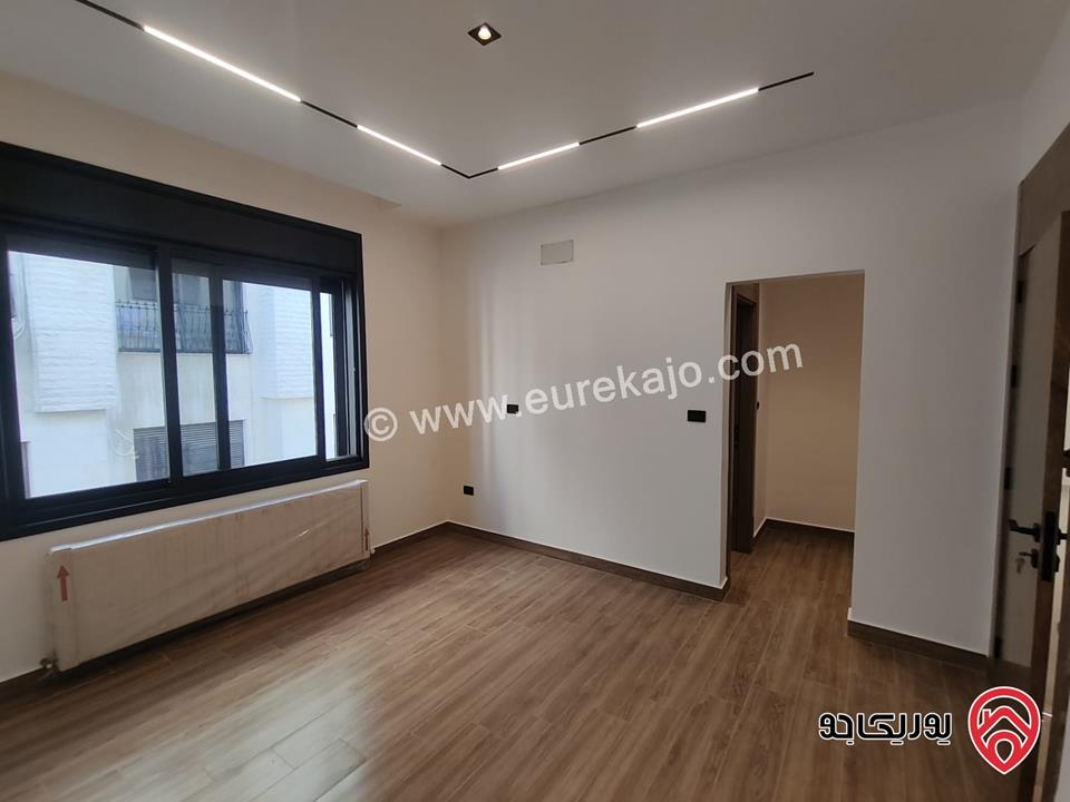 شقق حديثة 215 متر للبيع في عمان - حي الصحابة رجم عميش  