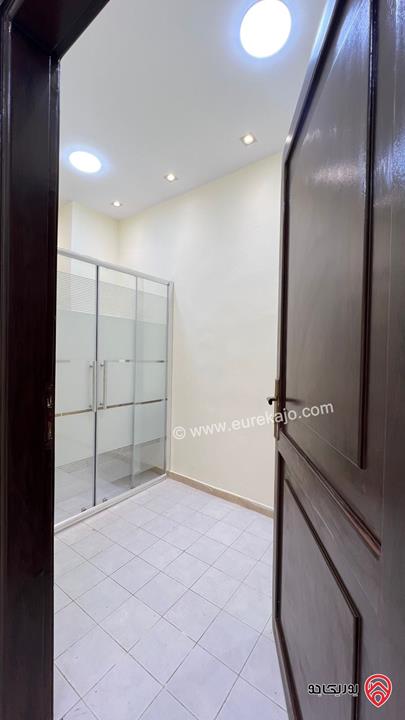 شقة فاخرة طابق أول مساحة 191م للبيع في عمان - الرابية 