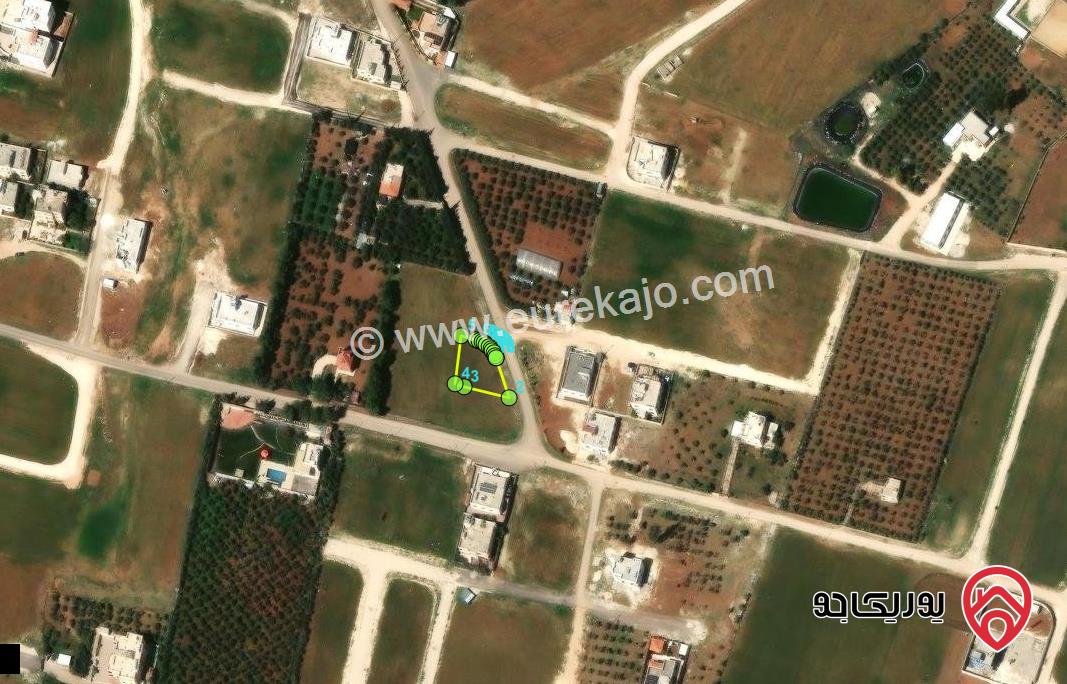 قطعة ارض مساحة 538م للبيع من أراضي جنوب عمان - اليادودة قريبة من الشارع العام منطقة مخدومة من جميع الخدمات 