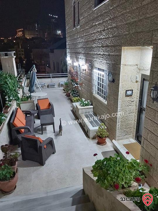 شقة طابقية شبه ارضية مساحة 287م داخلي و 85م خارجي للبيع في عمان - الشميساني 