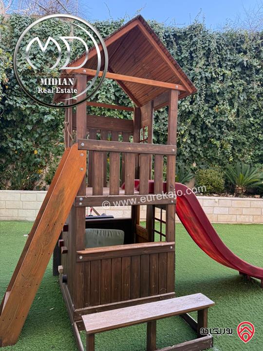 شقة شبه ارضي فاخرة للبيع في عمان - خلدا مساحة 150م مع ترس و حديقة 150م تشطيبات ديكورات عصرية فاخرة بسعر مميز جداً