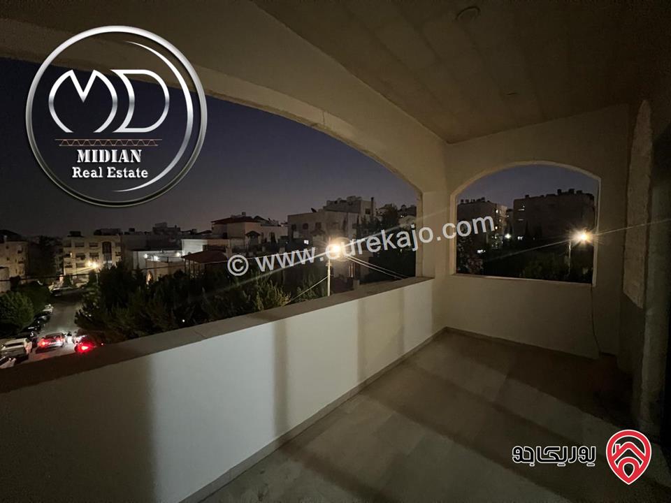 شقق طابقية فارغة للايجار في عمان - ام السماق مساحات 300م 4 نوم تشطيبات سوبر ديلوكس اطلالة جميلة بسعر مميز