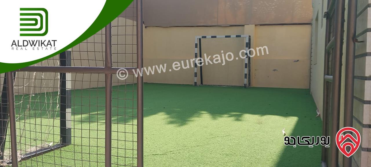 شاليه فاخر مفروش للبيع في اجمل مواقع البحر الميت منتجع البحيرة مساحة الارض 715م والبناء 200م موقع مميز