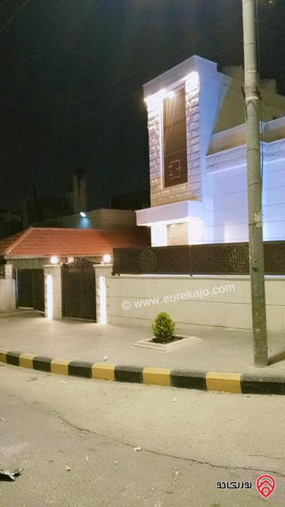فيلا مساحة البناء 330م على أرض 530م للبيع في عمان - ابو علندا
