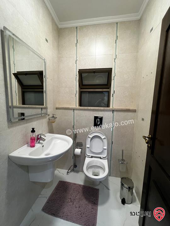 شقة مفروشة طابق أول مساحة 211م للايجار في عمان - ام اذينة