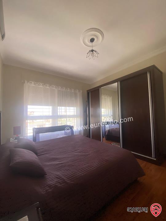 شقة طابق ثالث مساحة 195م للبيع في عمان - الشميساني 