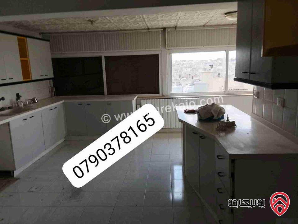 روف مساحة 250م للايجار او البيع في عمان - ام اذينة