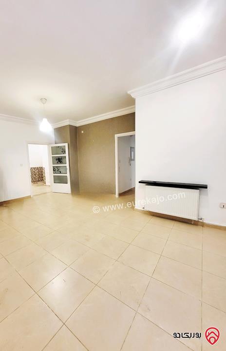 شقة مساحة 235م داخلي و 150م للبيع في عمان - الكرسي