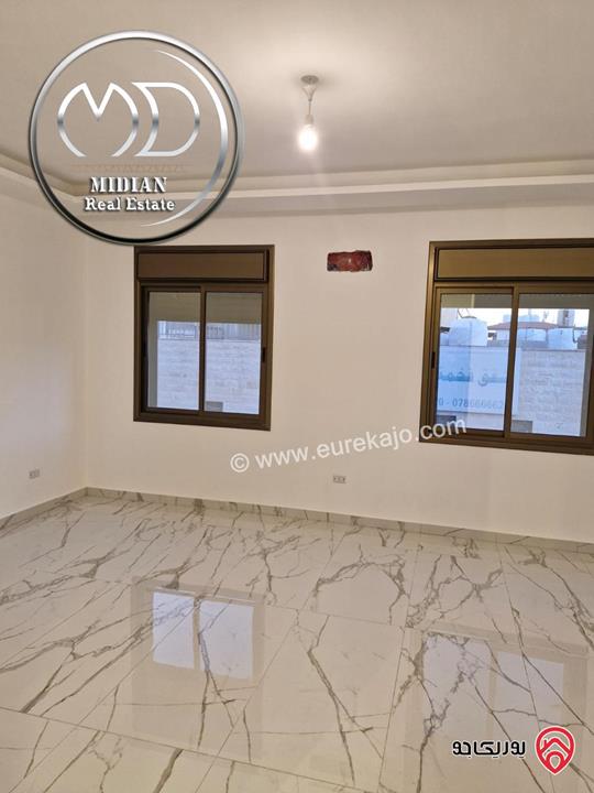 شقة شبه ارضي جديدة للبيع في عمان - ضاحية الرشيد مساحة 125م تشطيبات سوبر ديلوكس تصلح للاستثمار بسعر مميز جداً