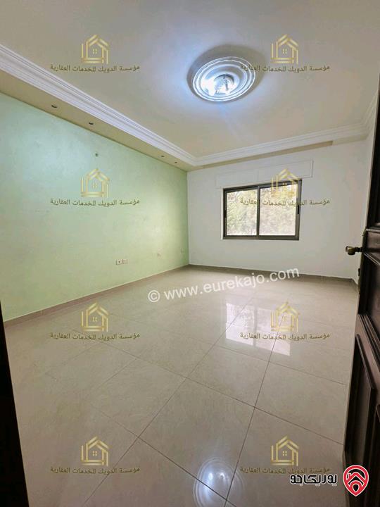 شقة فارغة طابق ثاني مساحة 215م للإيجار في عمان - دير غبار 