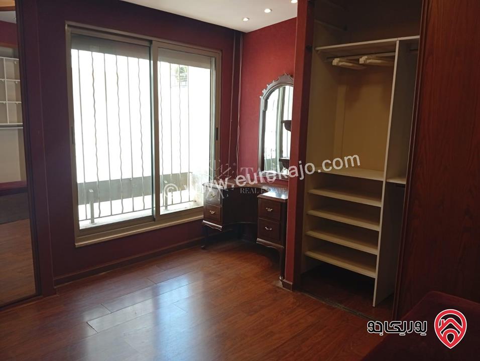 شقة مميزة طابق ارضي مساحة 332م للبيع في عمان - منطقة الدوار الرابع