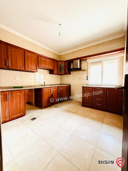 شقة مساحة 120م طابق أول للبيع في عمان - ضاحية الاستقلال